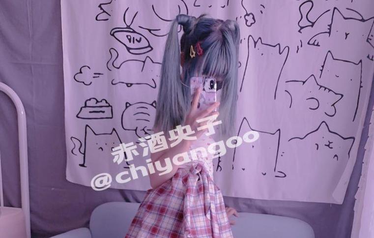 手工烤红薯的赤酒央子cosplay大赛，一张张精美的图片让你感受到她的cos作品之美。